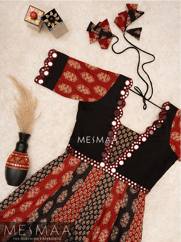 Black brick red floor length dress