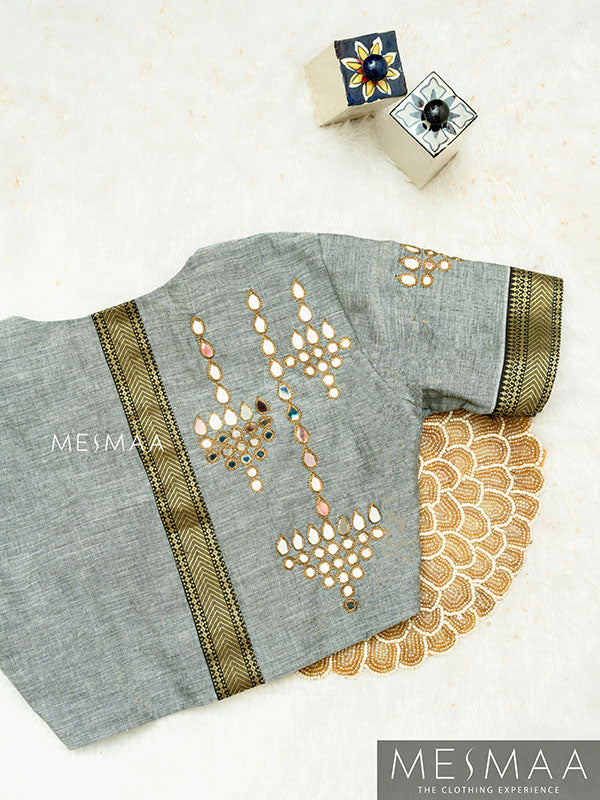 Grey black kolam blouse.