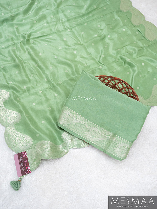 SCALLOPED BANARASI SILK SAREE