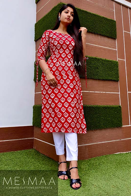 Deep red batiq kurti