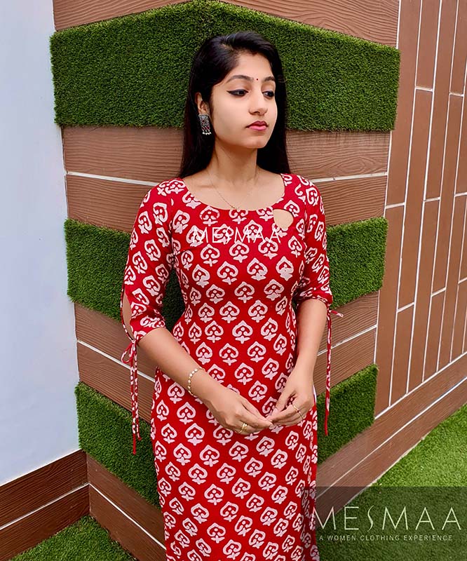 Deep red batiq kurti