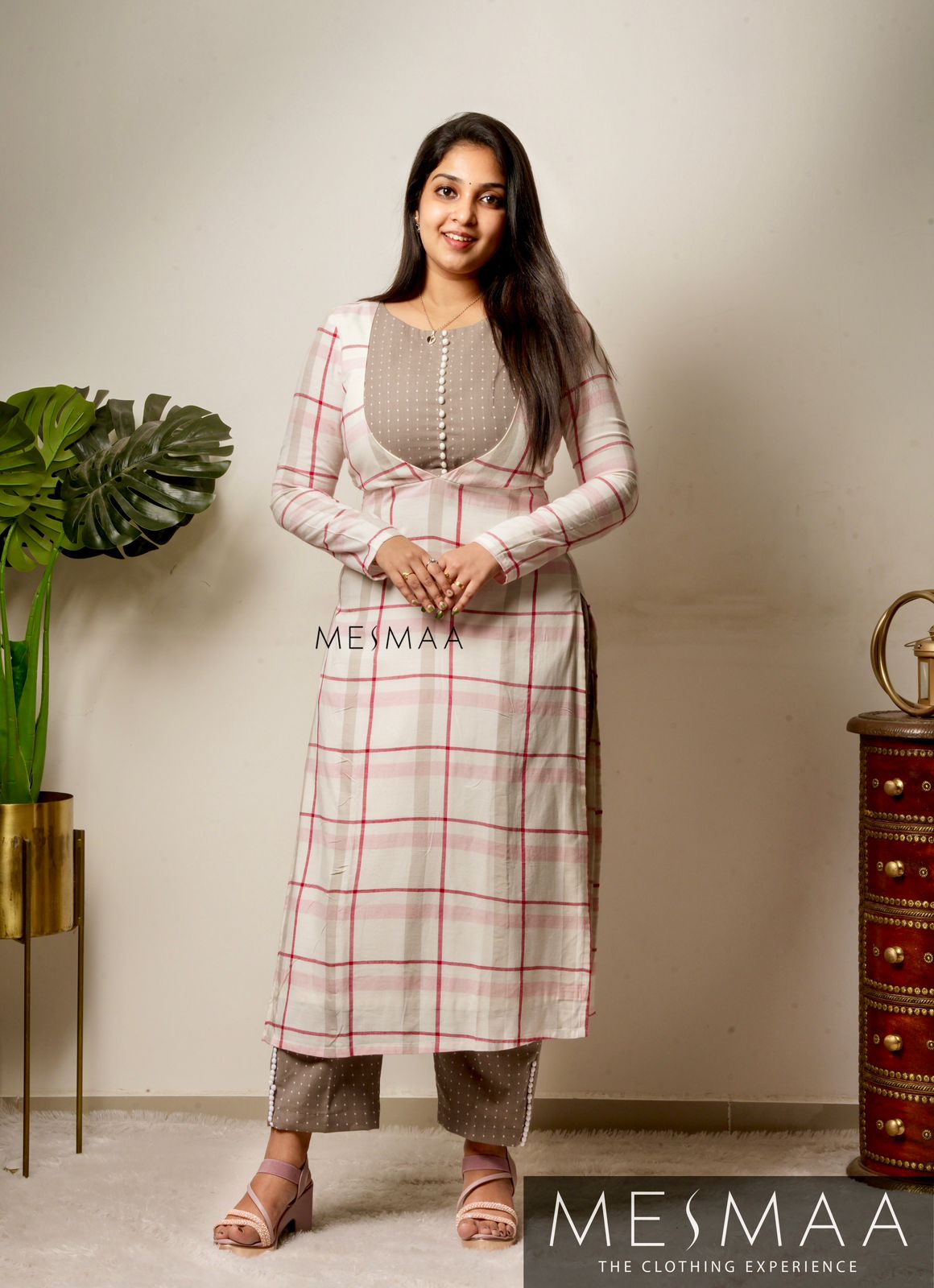White grey checked kurti set